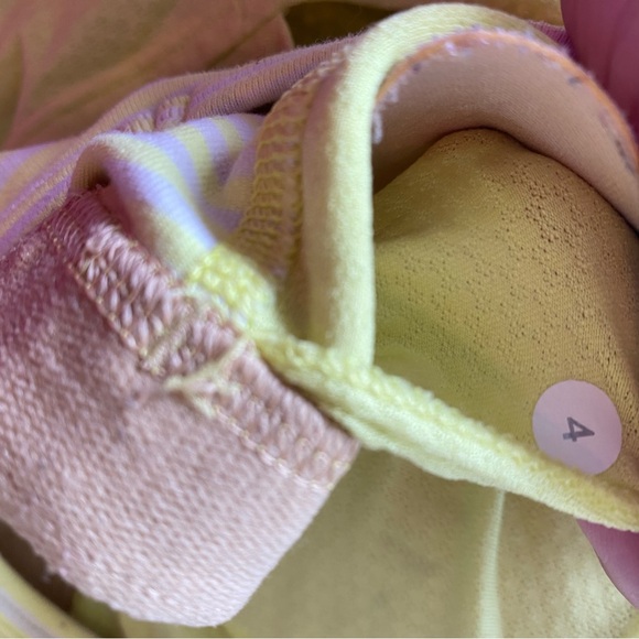 Lululemon No Limits Tank Clarity Yellow /Stripe polar cream Tank Size 4 - Picture 5 of 5